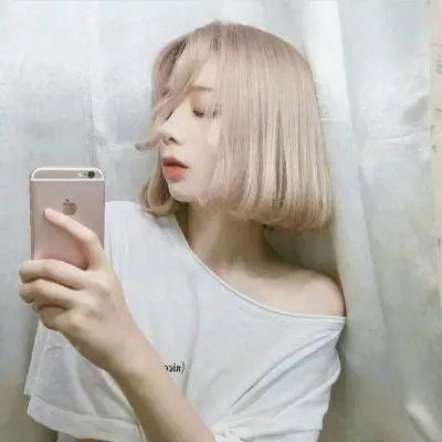 踮起脚尖靠近你